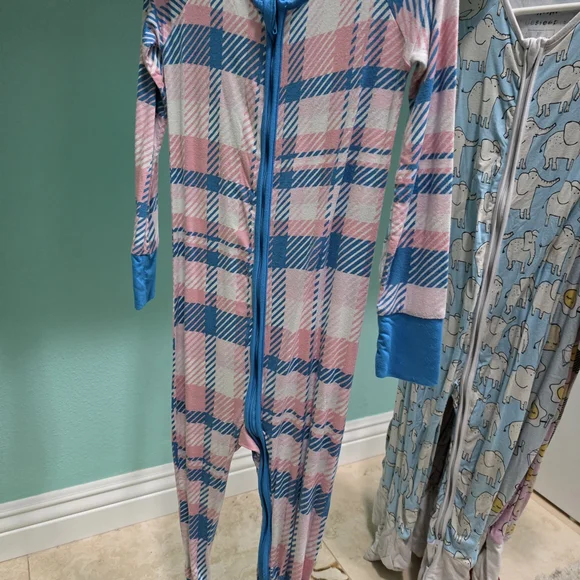 Little Sleepies Green and Blue Pajama Sets Soft and Cozy - Picture 4 of 16
